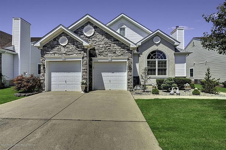 1st image of 40 Eagleswood Dr
