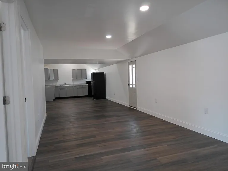 640 E Chestnut St #1 — Photo 13