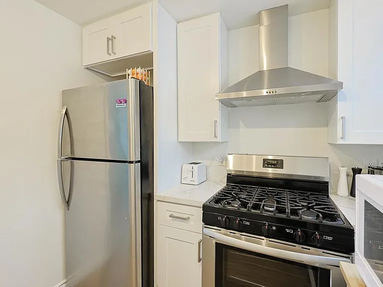 207 C Ave — Photo 21