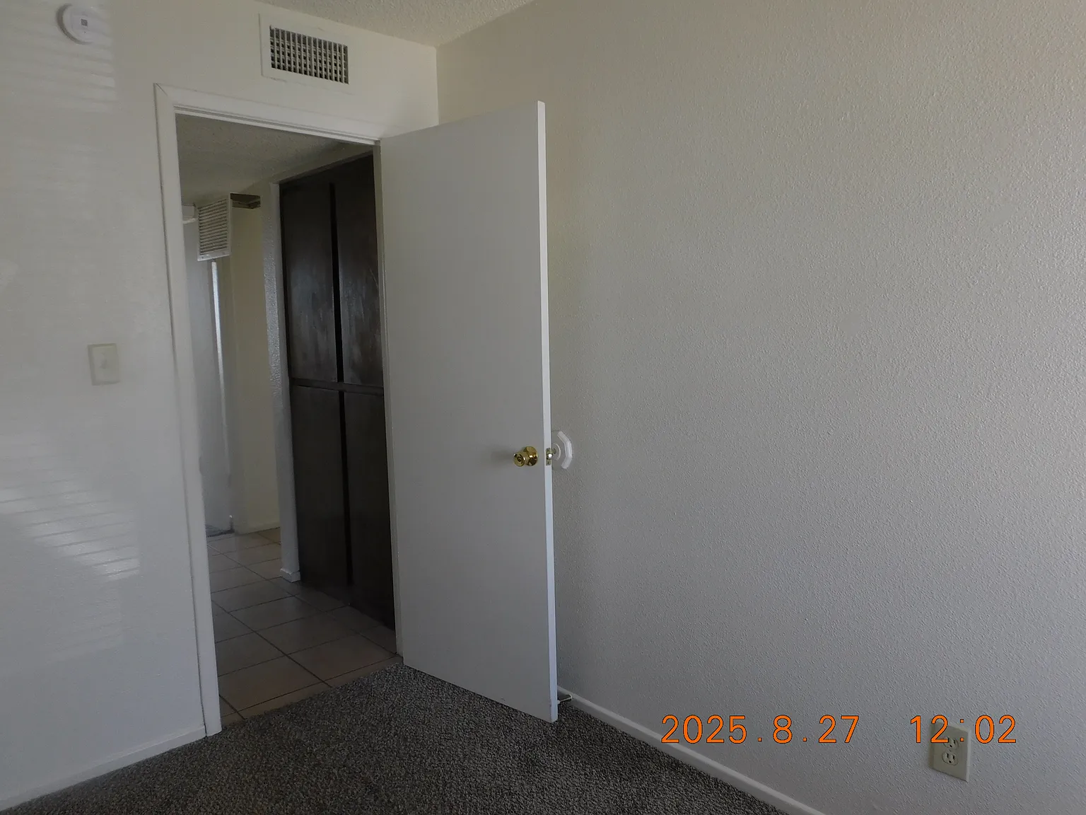 2 bed, $995 — Photo 4