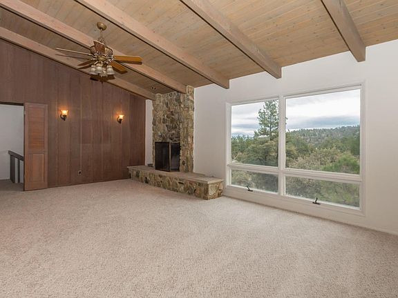 4th image of 29 Glen Oaks Dr