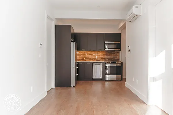 Rented by MySpaceNYC | media 36