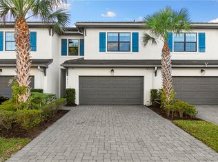 7421 Rockefeller DR, NAPLES, FL 34119