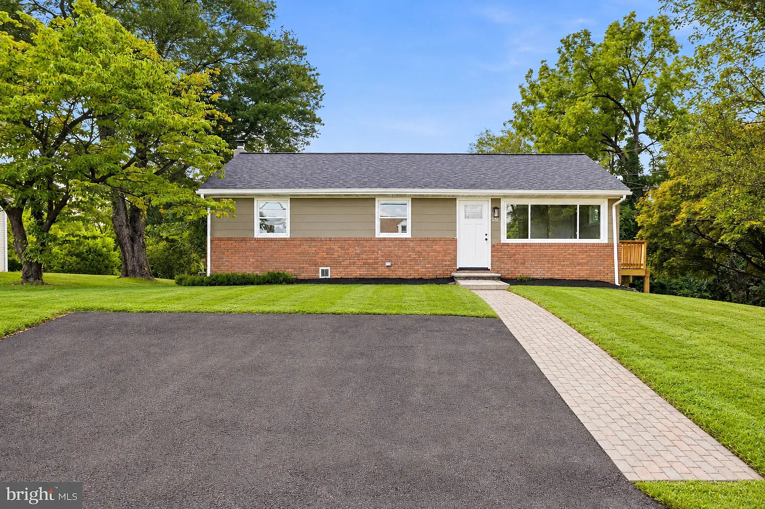 4 bed, 2362 sqft, $3,250 — Photo 4