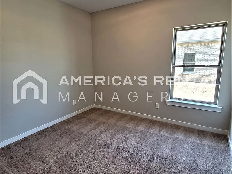 206 John Harold Dr — Photo 10