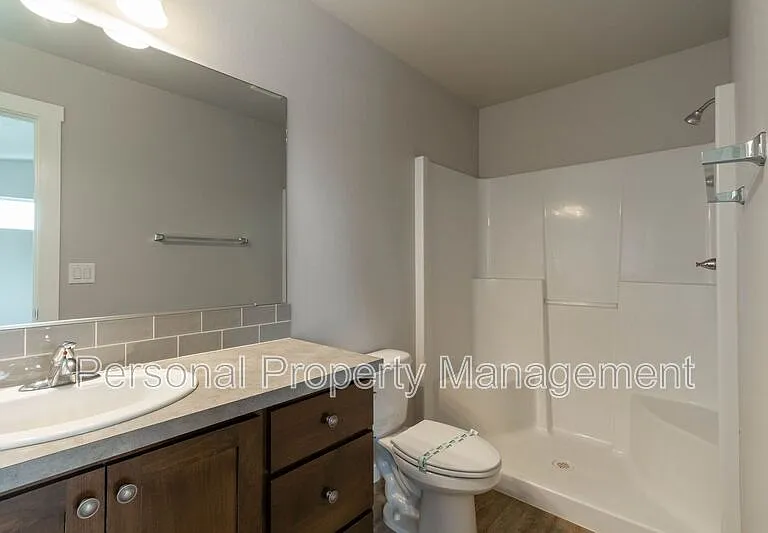 2917 Fruit Valley Rd #A — Photo 12
