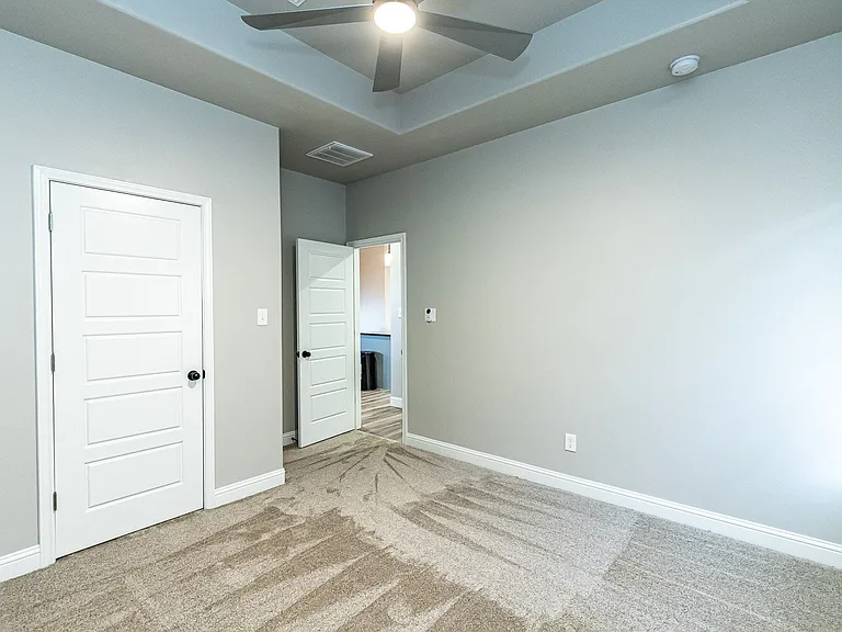 912 N Fulton Ave — Photo 10