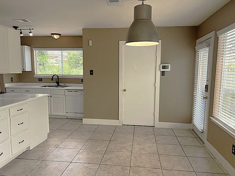 6819 Kingwood Glen Dr — Photo 11