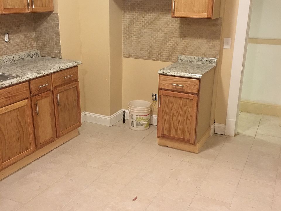 1st image of 3820 E 147th St