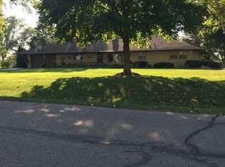 224 Lakeshore Dr, Battle Creek, MI 49015