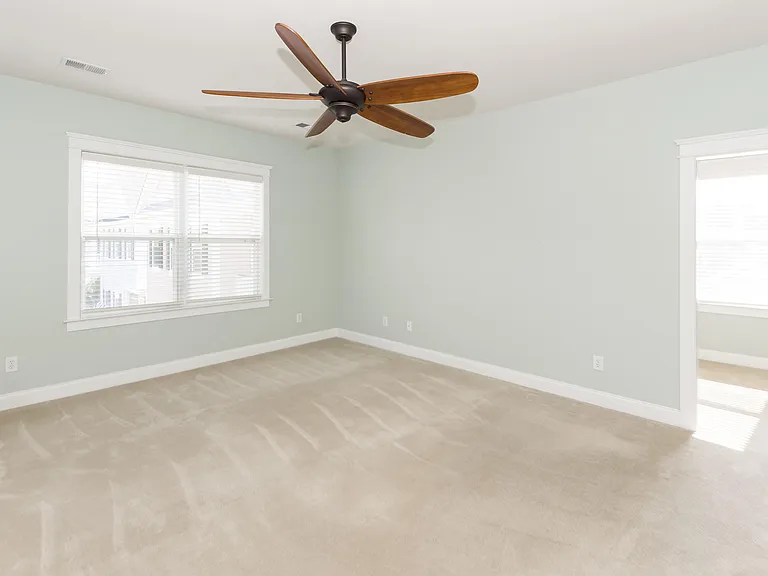 302 White Gables Dr — Photo 23