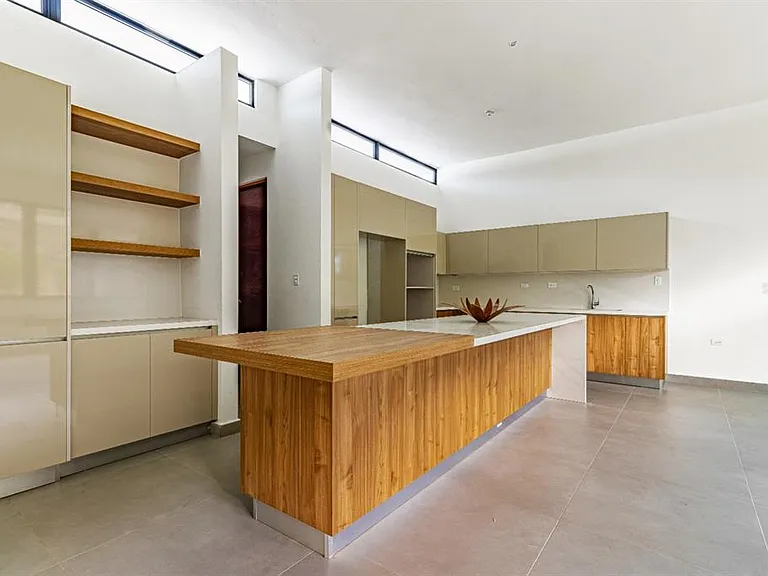 238 Urb Monteazul — Photo 7