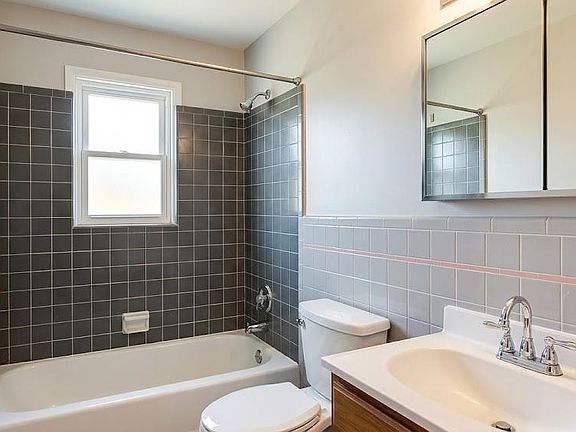 2nd image of 811 Colquitt St APT 3