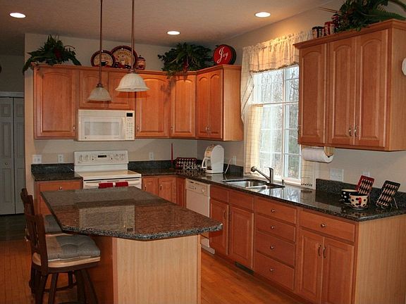 2nd image of 2950 Creek Edge Ct