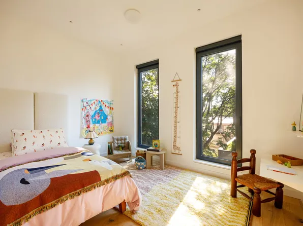 76 North 8th Street image 18 of 21