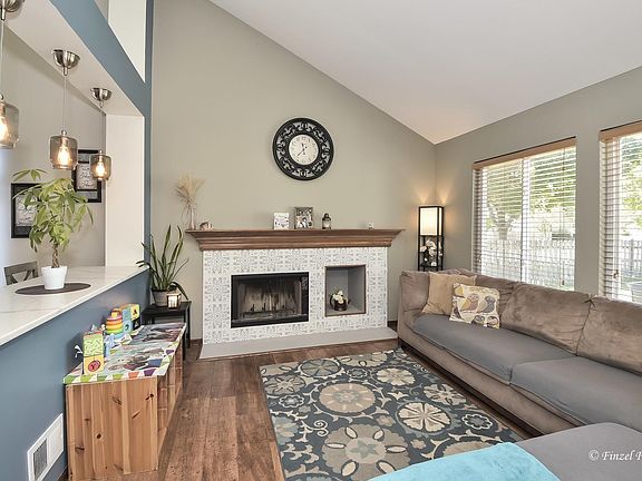 4th image of 2901 Melbourne Ln