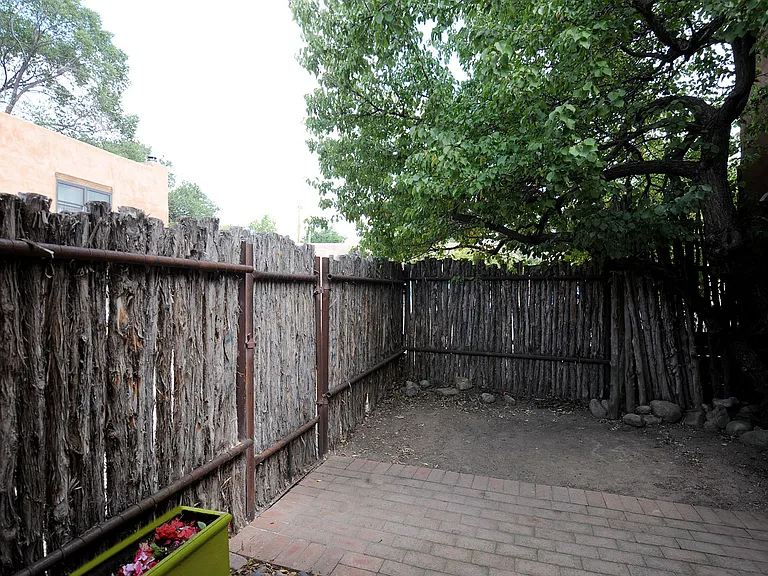 247 Casados St — Photo 24