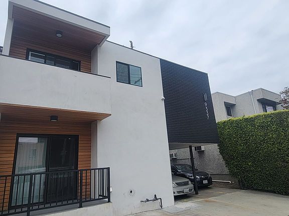 4th image of 9337 National Blvd #9