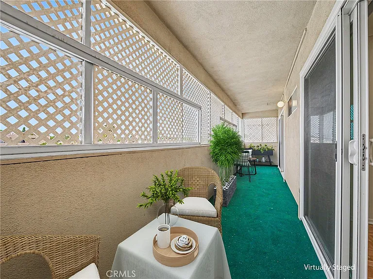 6342 Morse Ave — Photo 24