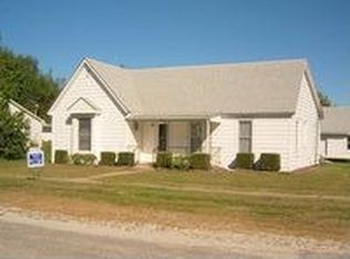 604 Chestnut St, Everest, KS 66424