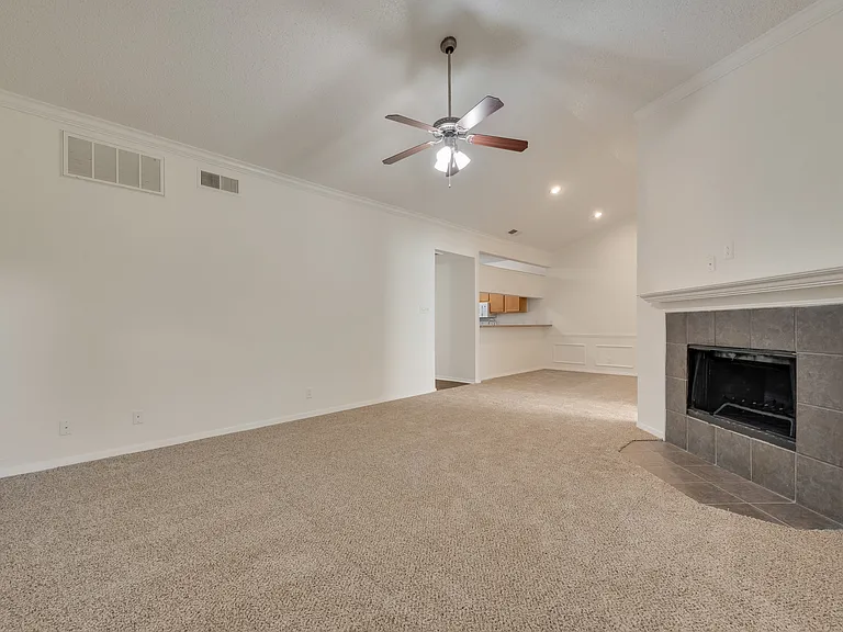 Creekview — Photo 14
