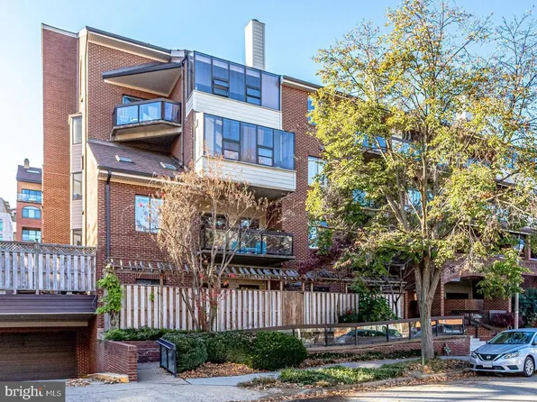 1020 N Stafford St APT 101, Arlington, VA 22201