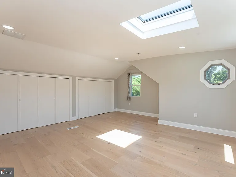 75 Reeder Ave — Photo 19