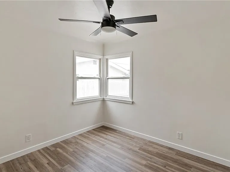 9427 S 2nd Ave — Photo 30