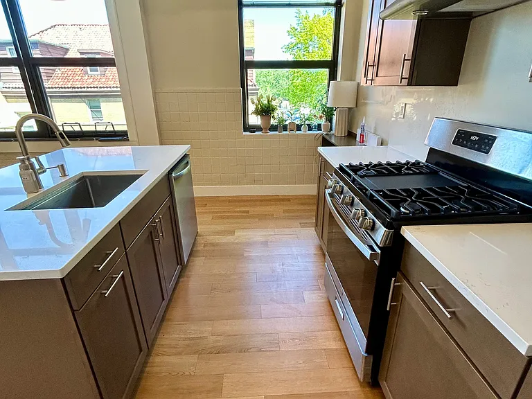 1639 Alameda Ave #202 — Photo 10