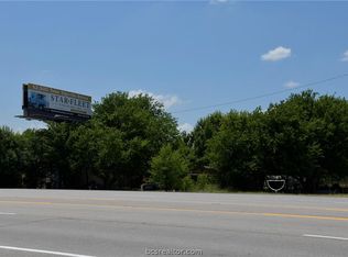 1210 W Brown St, Hearne, TX 77859