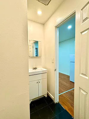 Rented by Brooklyn Heights Real Estate Inc | media 9