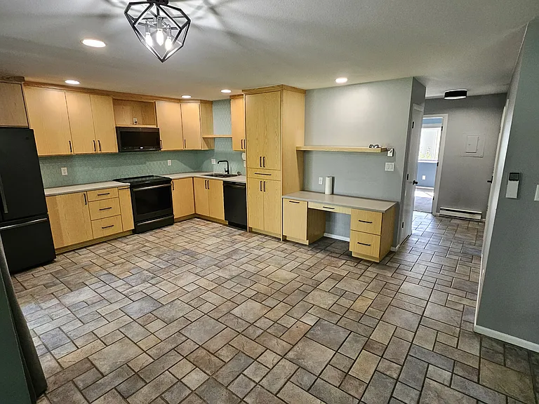 3500 Rolling Green Dr #B4 — Photo 1