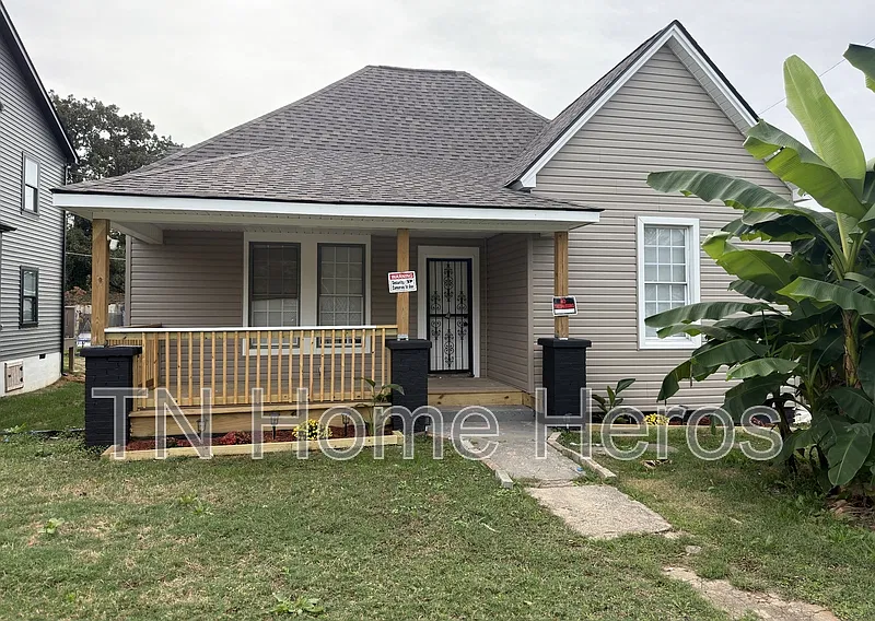 2 bed, 1.0 bath, 1100 sqft, $1,800 — Photo 1