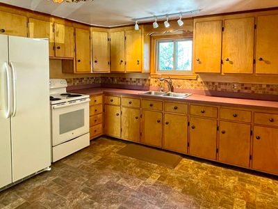 57 Winter St, Leominster, MA, 01453