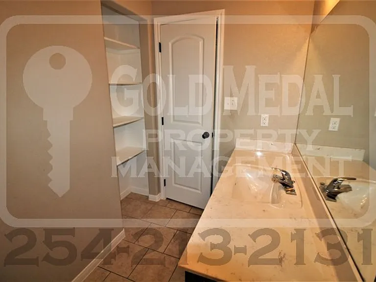 1106 Grace Point Dr — Photo 17