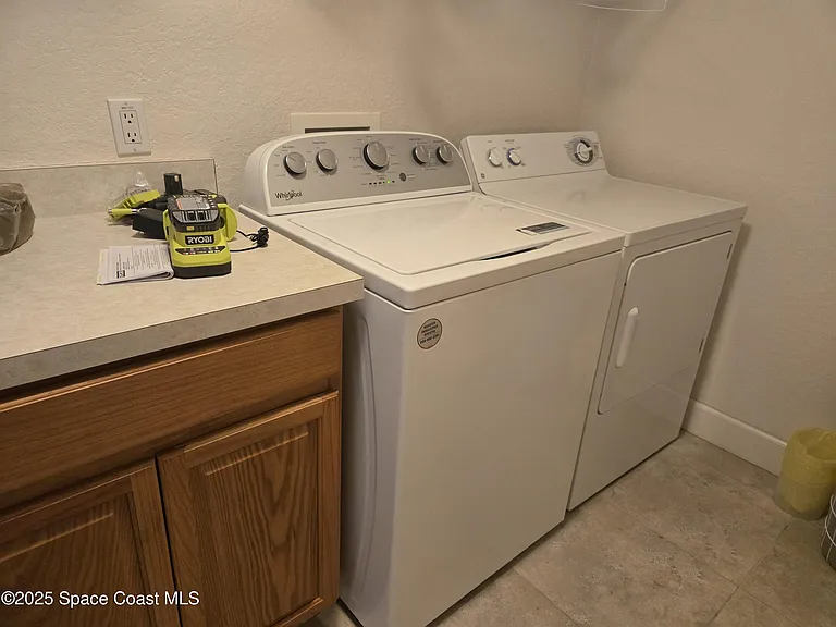 806 Mystic Dr #D407 — Photo 17