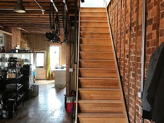5th image of 23 Marconi Pl
