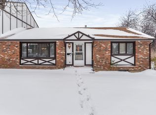 1200 32nd St S APT 1, Great Falls, MT 59405