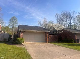 4228 Mockernut Ct, Columbus, IN