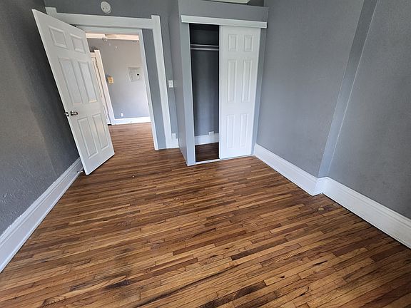 3rd image of 1012 N Superior St #4