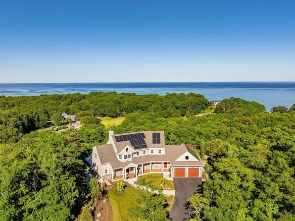9 Clare Rd, Plymouth, MA 02360