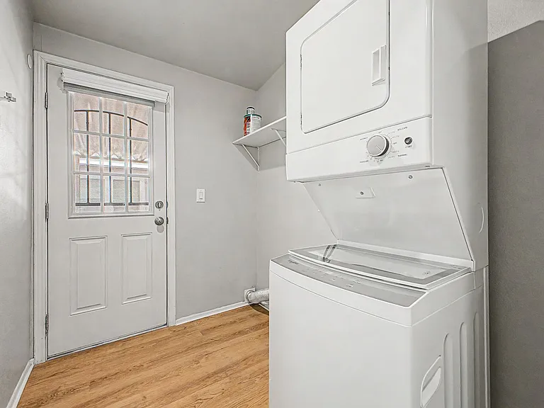 1702 E Michelle Dr — Photo 24