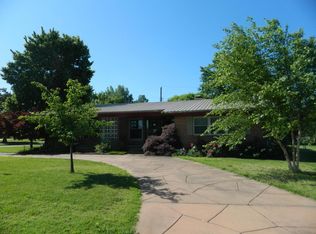 1936 Cleveland St, Miami, OK 74354