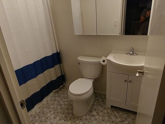 5th image of 61 W 62nd St APT 8F