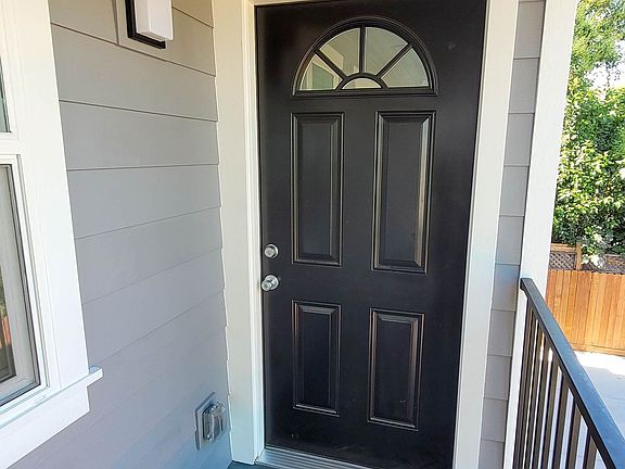 4th image of 12407 Beverly Blvd #7