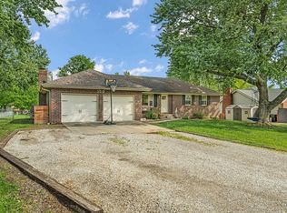 5018 NW Dawdy Dr, Topeka, KS 66618