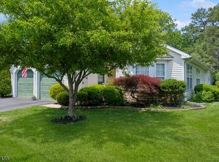 12 Ivy Hill Rd, Lakewood, NJ 08701