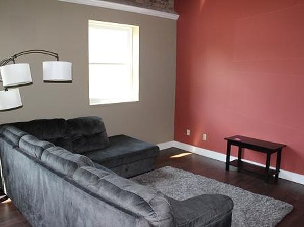 100 W Grand River Ave #202