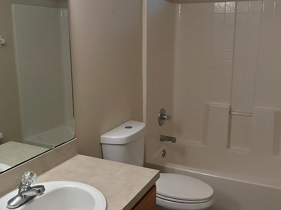 4th image of 29 Louvet Ln #A