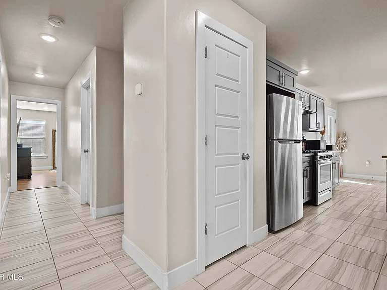 14724 Mountain Breeze Ave — Photo 12